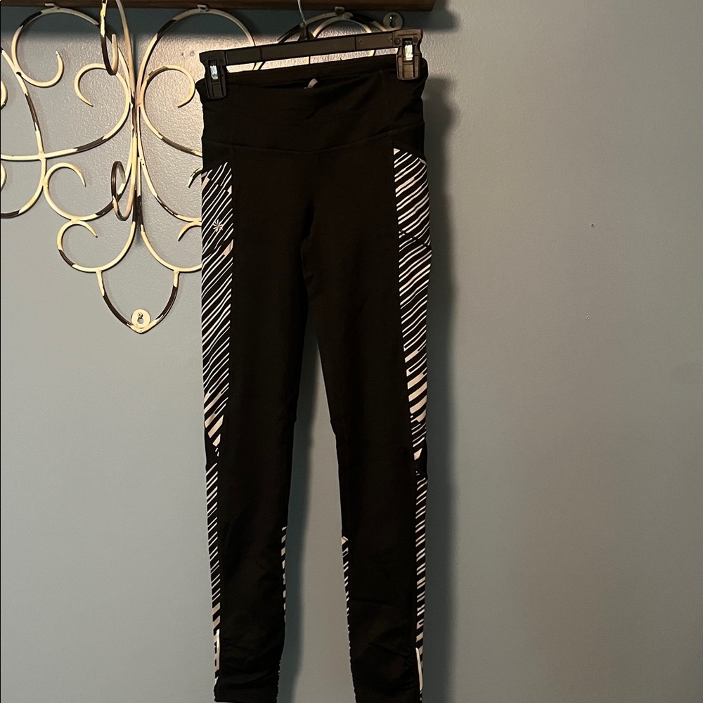 Athleta Classic Black and Gray Leggings